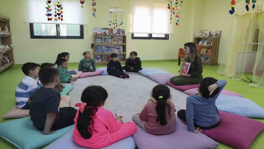 Toroslar &Ccedil;ocuk Kamp&uuml;s&uuml;nde masal ve drama ile gelişim destekleniyor
