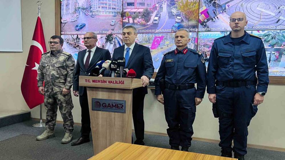 Mersin&rsquo;de yılbaşı tedbirleri &uuml;st seviyede: 12 bin 216 g&uuml;venlik personeli g&ouml;revde
