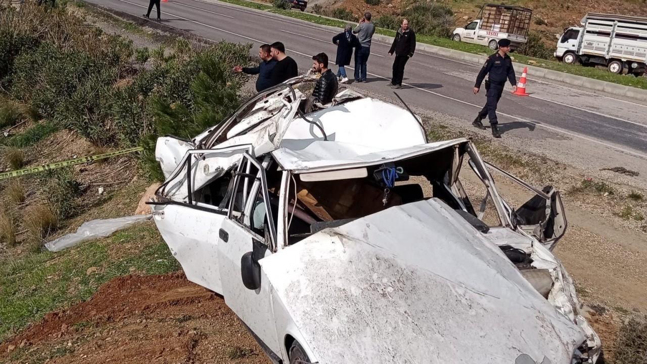 Mersin’de otomobil şarampole yuvarlandı: 2 ölü