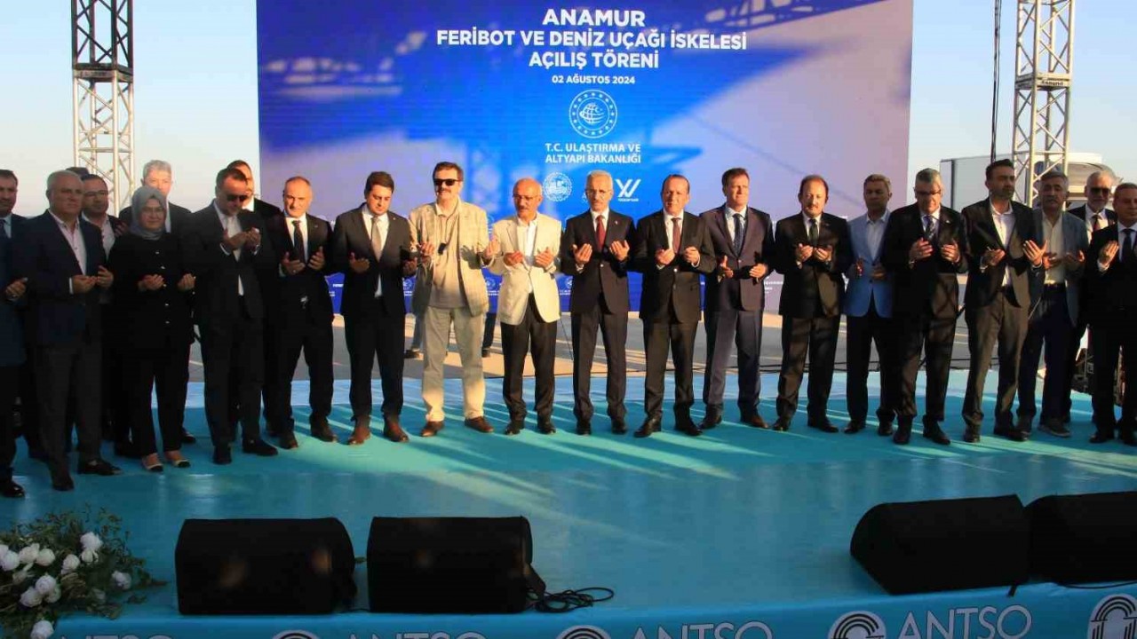 Açılan feribot ve deniz uçağı iskelesi ile Kıbrıs’a seyahat artık 1,5 saate düştü