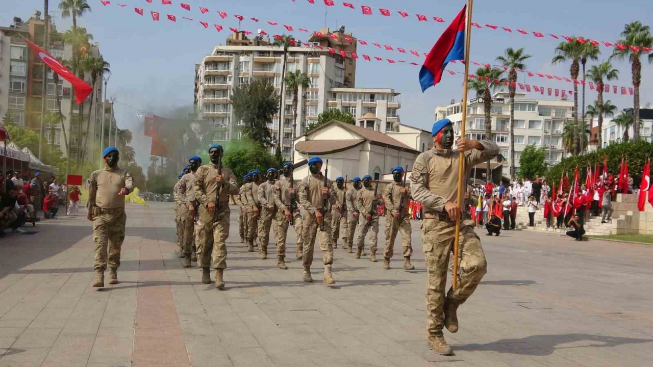 Mersin&rsquo;de 30 Ağustos Zaferi coşkuyla kutlandı