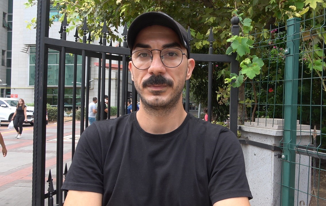 Mersin&rsquo;de girişi &uuml;cretli hale getirilen halk plajında gerginlik