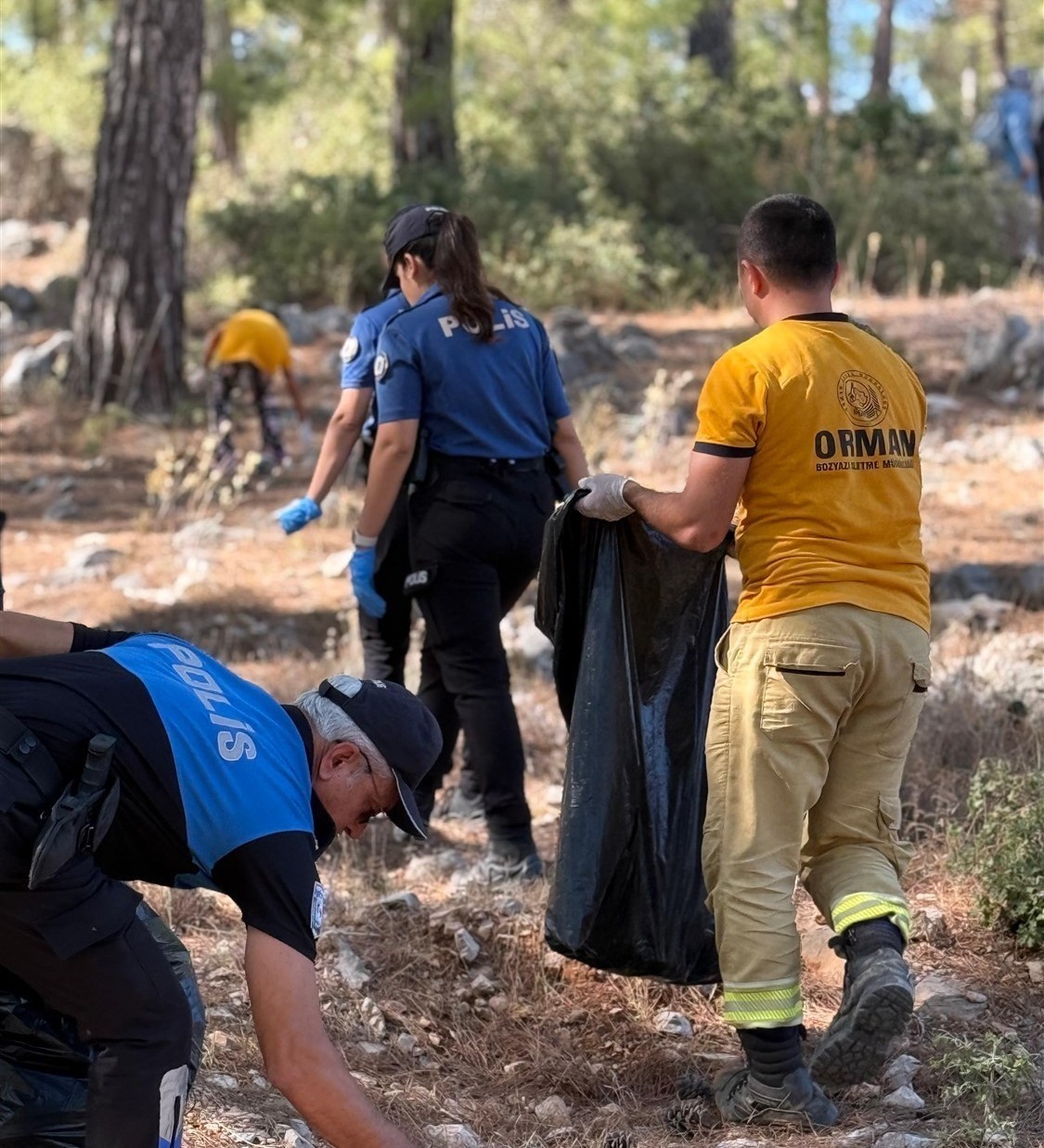 Bozyazı’da çöp toplama etkinliği düzenlendi