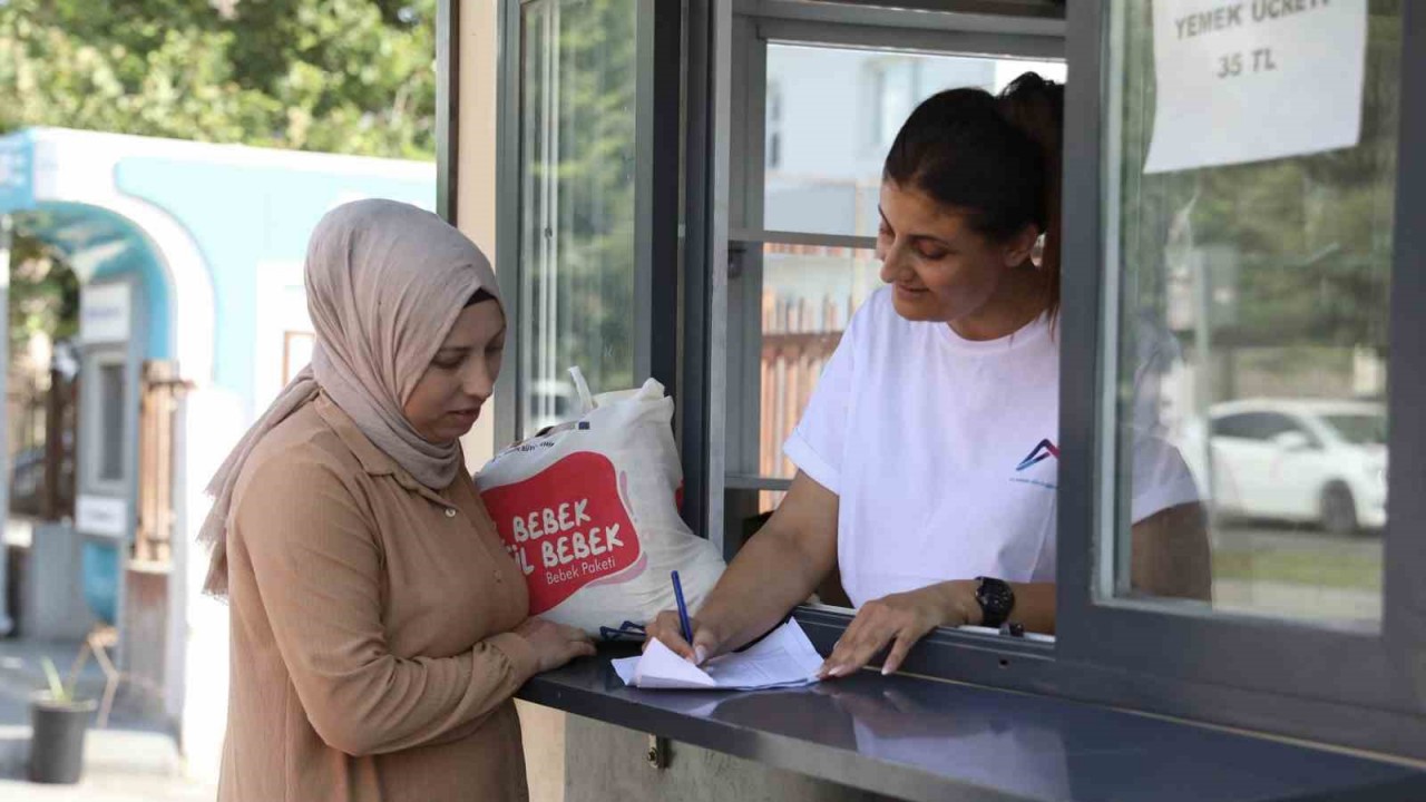 Mersin’de ’El Bebek Gül Bebek’ projesi ile ailelere 53 bin 113 paket destek sağlandı