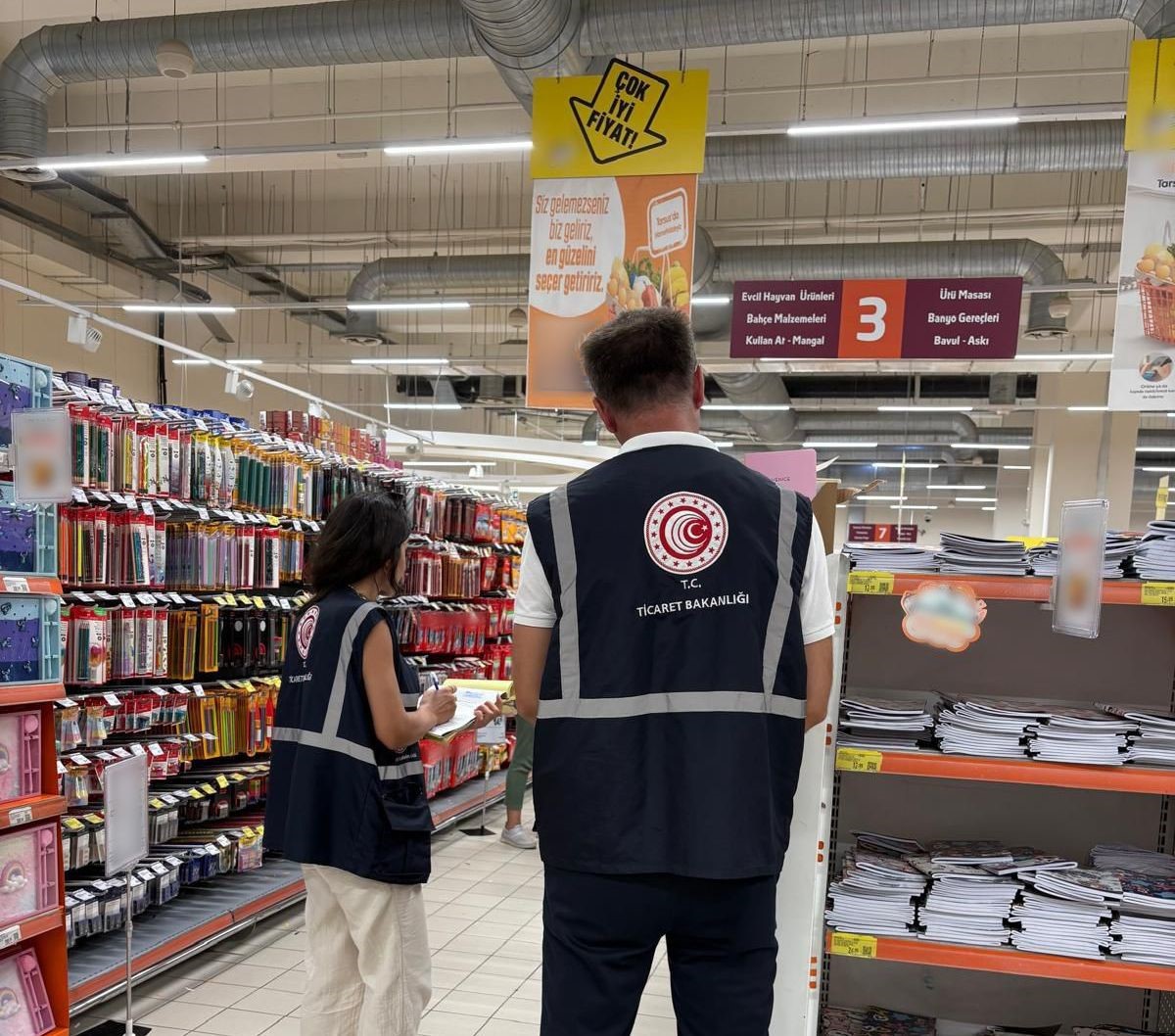 Mersin&rsquo;de t&uuml;keticiyi koruma denetimleri s&uuml;r&uuml;yor