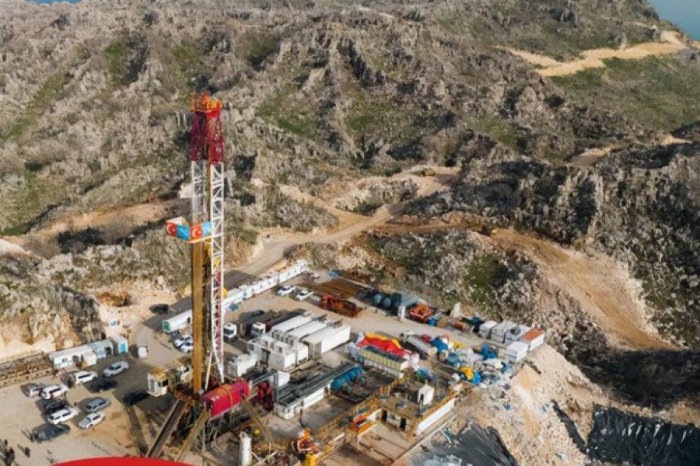 Cumhurbaşkanı Erdoğan'dan petrol m&uuml;jdesi... Cudi Gabar'da petrol keşfedildi