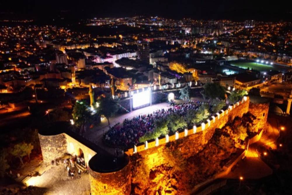 Nevşehir'de A&ccedil;ık Hava'da Battal Gazi heyecanı