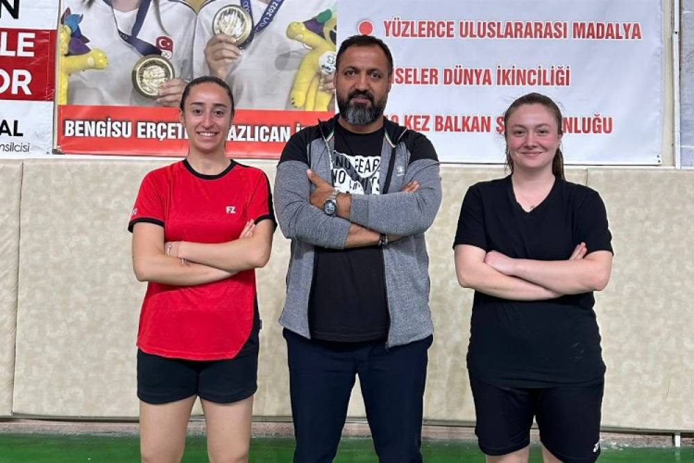 Erzincanlı başarılı milli sporcular T&uuml;rkiye'ye d&ouml;nd&uuml;