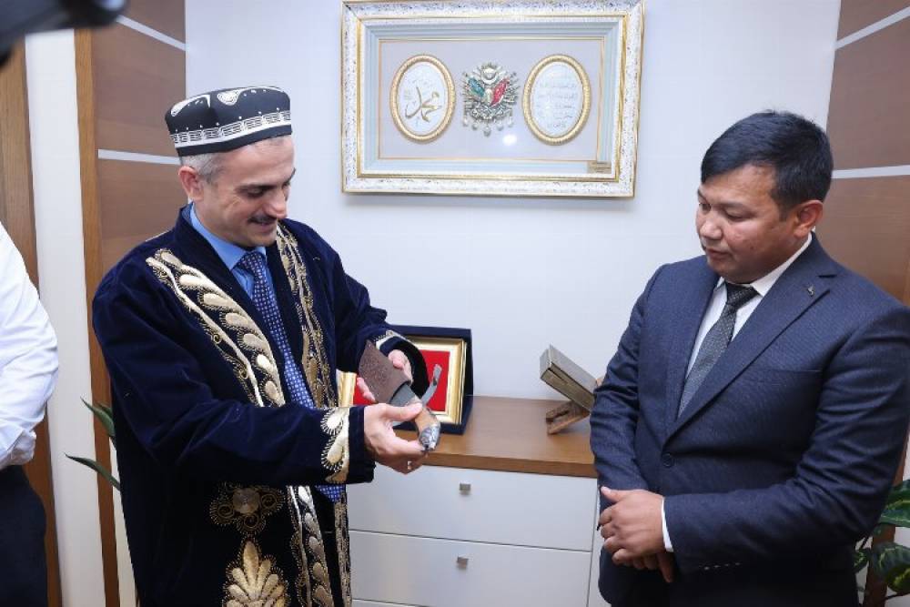 Başkan &Ccedil;ift&ccedil;i, &Ouml;zbek heyeti ağırladı