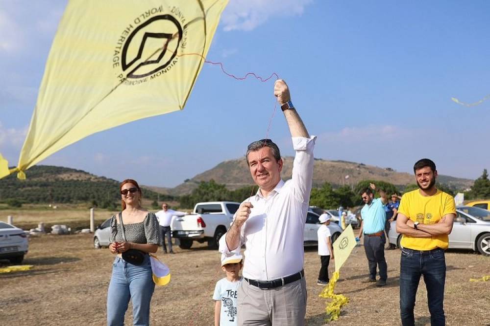 Bergama UNESCO'ya girişinin 9. yılını u&ccedil;urtmalarla kutladı