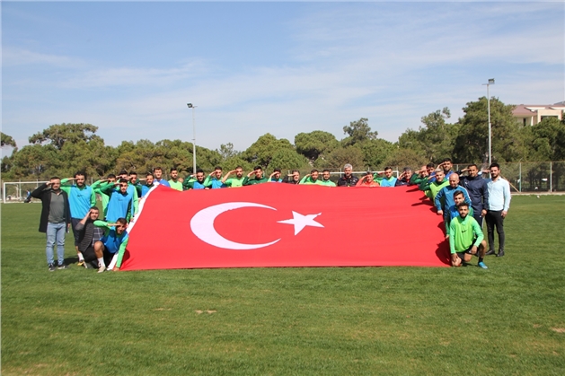 T&uuml;rkiye Mehmet&ccedil;ik i&ccedil;in tek y&uuml;rek oldu  