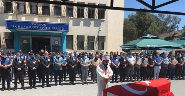 Mersin'de kalp krizi sonucu hayatını kaybeden polis memuru i&ccedil;in t&ouml;ren yapıldı
