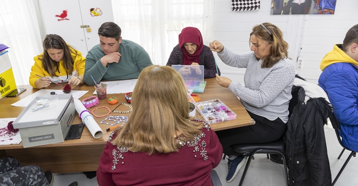 Bu Parkta Hem Anneler Hem &Ouml;zel Bireyler &Ccedil;ok Mutlu