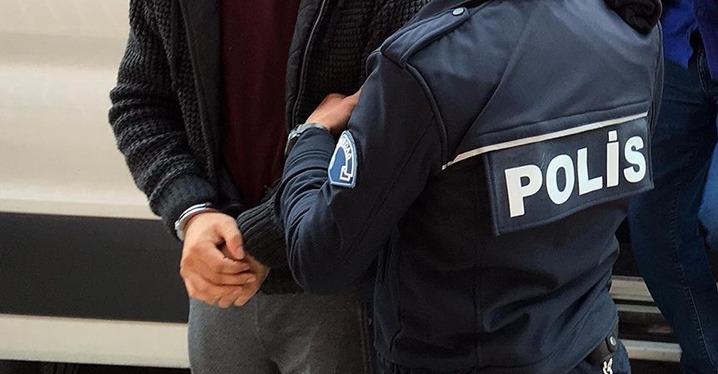 Mersin Polisinden Silah Ka&ccedil;ak&ccedil;ılarına Sert Tokat