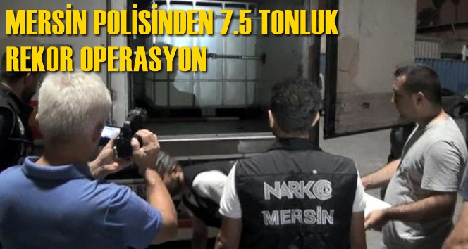 Mersin Limanı'nda, 7,5 ton eroin &uuml;retmeye yarayacak asetik anhidrit ele ge&ccedil;irildi