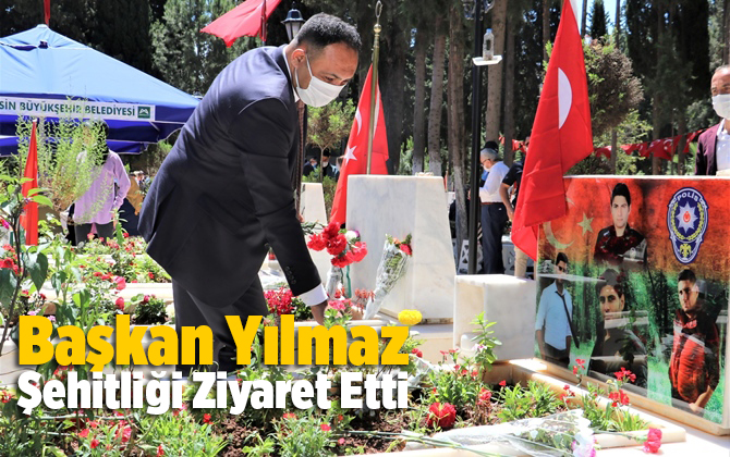 Başkan Yılmaz, Şehitliği Ziyaret Etti