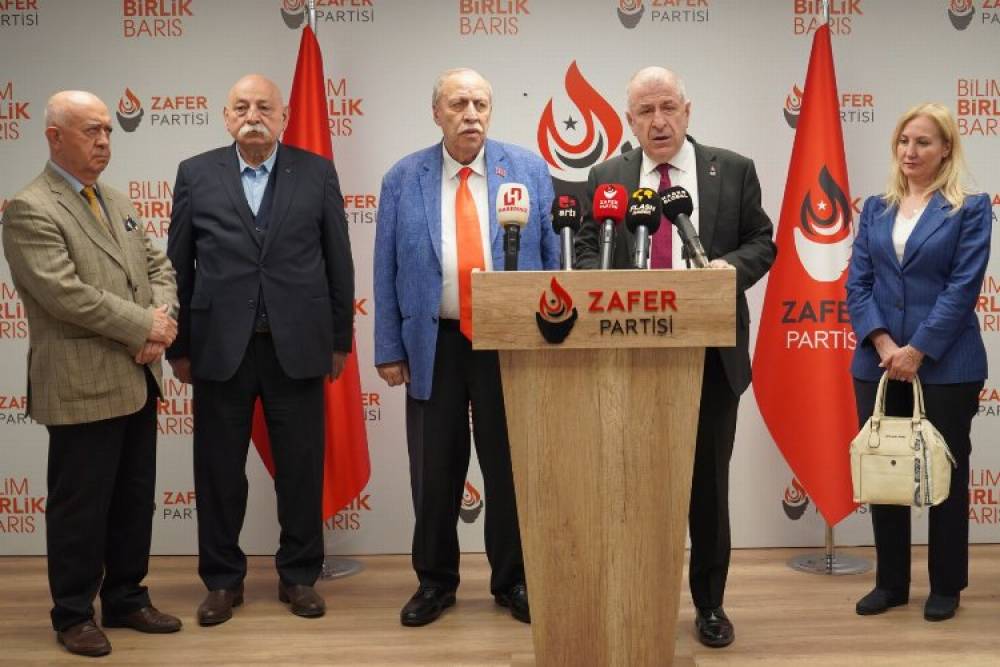 Milliyet&ccedil;iler Dayanışma Platformu'ndan Kılı&ccedil;daroğlu'na destek