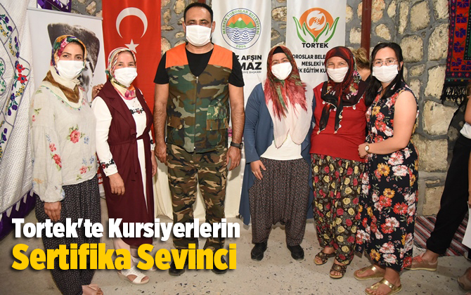 Tortek'te Kursiyerlerin Sertifika Sevinci