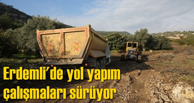 Erdemli'de yol yapım &ccedil;alışmaları s&uuml;r&uuml;yor