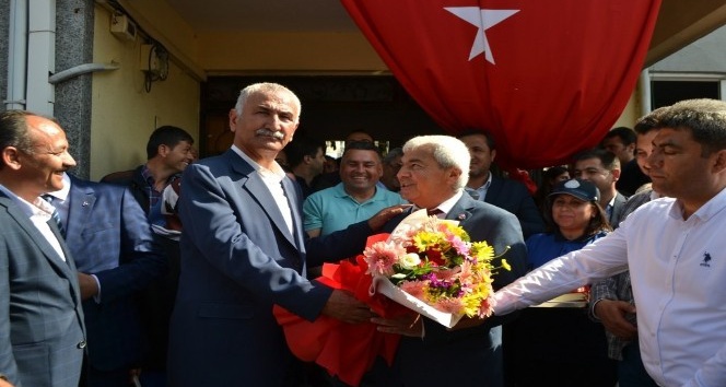 Bozyazı'da &Ccedil;etinkaya mazbatasını aldı