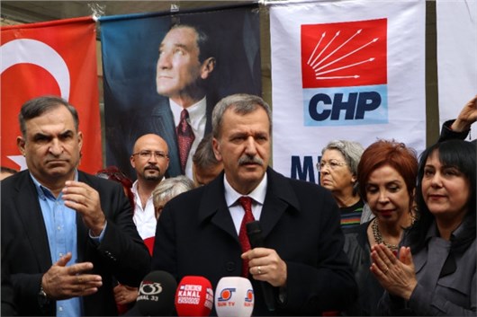 Aktay; "Parke taşlar toz &uuml;retiyor"