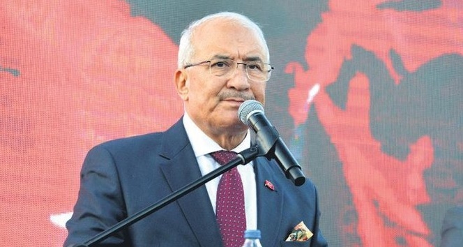 Kocamaz'dan Vatandaşlara Bayrak Asalım &Ccedil;ağrısı