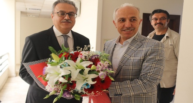Vali Su, Başkan G&uuml;ltak'ı ziyaret etti