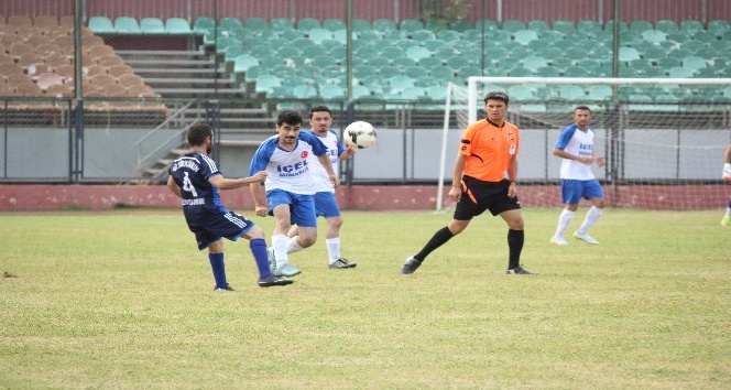 Toroslar'da turnuva kuraları &ccedil;ekiliyor