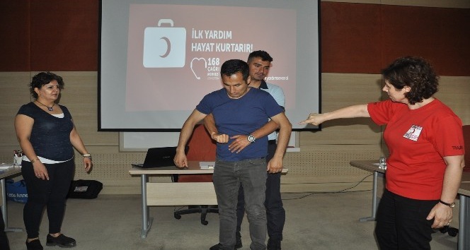 Tarsus Belediye personeline 'ilk yardım' g&uuml;ncelleme eğitimi