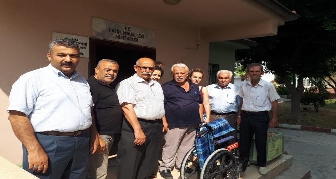 T&Uuml;ED, Tarsus'ta 10 kişiye tekerlekli sandalye dağıttı