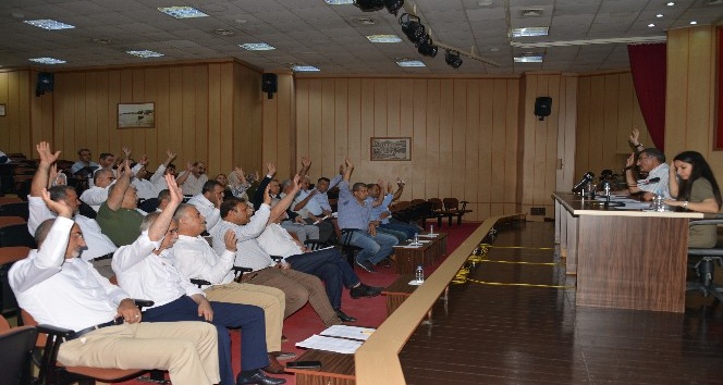 Akdeniz Meclisi, Başkan G&uuml;ltak'a 15 milyon TL'lik bor&ccedil;lanma yetkisini verdi