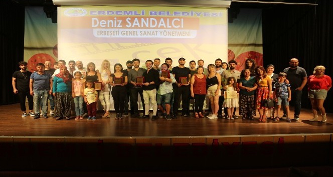 Erdemli Belediyesi &lsquo;Kendi Filmini &Ccedil;ek' amat&ouml;r kısa film g&ouml;sterimi ger&ccedil;ekleştirildi