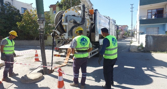 MESKİ, ızgara ve kanal temizlik &ccedil;alışmalarına hız verdi