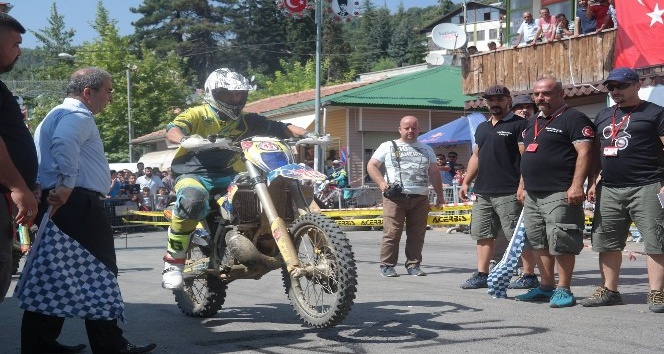 Adrenalin tutkunları &Ccedil;amlıyayla'da buluşuyor
