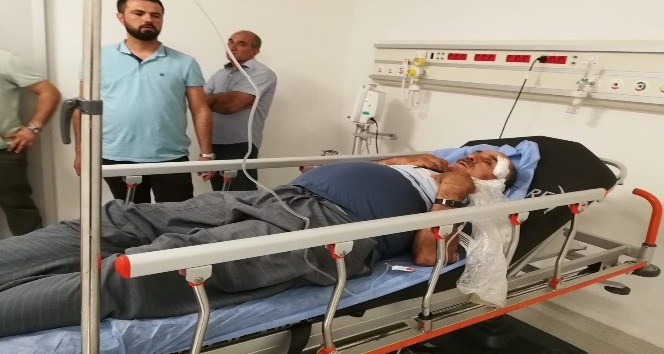 Mersin'de g&ouml;rme engelli imama dua dayağı