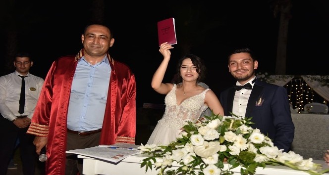 Bu yıl Mersin'de en &ccedil;ok nikah Toroslar'da kıyıldı