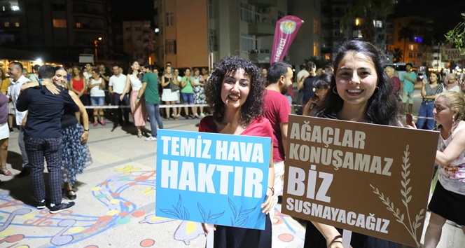Kazdağları i&ccedil;in sahilde tango yaptılar