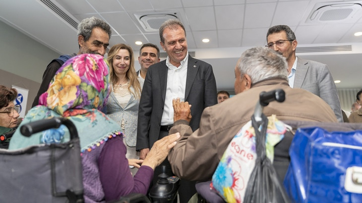 Büyükşehir’den Özel Gereksinimli Yurttaşlara Akülü Sandalye